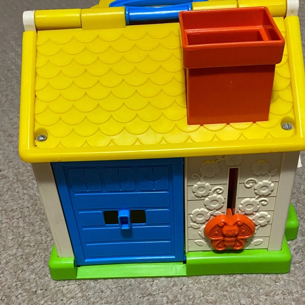 Vintage 1984 Fisher-Price Discovery Cottage